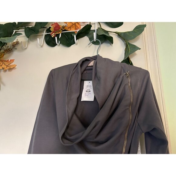 Made Gray Asymmetrical Zip Front Drape Neck Long Sleeve Top Women’s Size XS - Picture 8 of 13